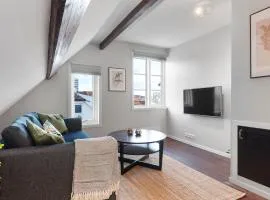 Central and cozy Apartment - parking included!