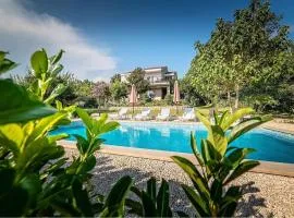 Awesome Home In Donji Prolozac