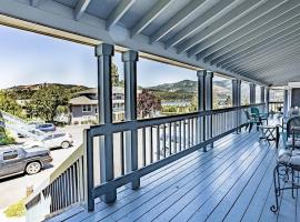 Downtown Condo 2 sept living areas Free parking, hotel a Hood River