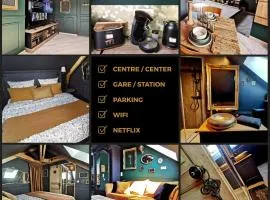 LES CLES DES REMPARTS - Appartement privé à thème tout équipé - Atypique - Centre Saint-Lô - Gare - Haras - Parking public gratuit - Entrée autonome - Wifi - Netflix - TV XXL - Lit 160x200