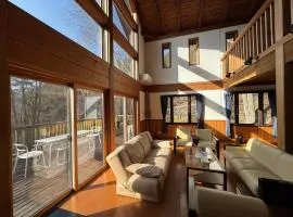 Cabin B vacation house rental Mt Fuji View 3 min lake Saiko 5min drive Lake Kawaguchi