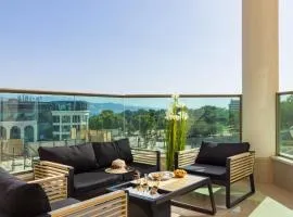 Mamad Bright Eilat escape with balcony and pool