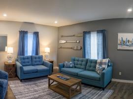 Newly Renovated Acadia Apartment Mple Street, Hotel in Ellsworth