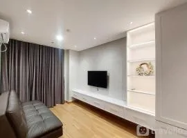 Vasaka The Reiz Condo