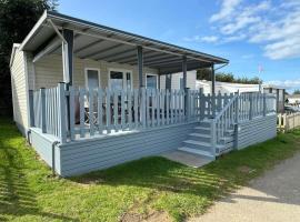 Mobil-home cosy 2 chambres - Plage cote d'opale, hotel din Équihen-Plage