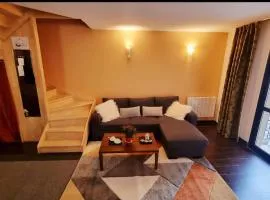 Duplex cosy dans résidence avec spa et château