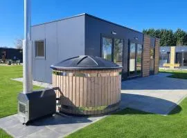 Cube 97 I 4 persoons chalet met hottub