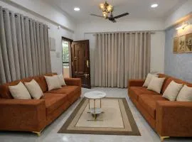 Peaceful 3BHK Family Flat near Cyber Towers, Hitech City