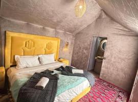 Musta Merzouga Luxury Camp, hotel sa Merzouga