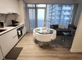 Cozy Urban 1 Bedroom Suite, Stylish Comfort in Vaughan