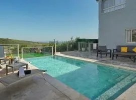 וילה ג'נסיס - וילה מהממת למשפחות עם בריכה פרטית מחוממת ליד הכנרת