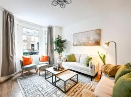 Spacious 4bed Sleeps8 Free Parking Watford town Centre