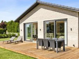 New summerhouse 200m from beach 3BR,2Bath,Parking