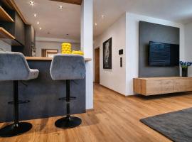 BLACKSYTLE - by AlpenLuxus Collection, Hotel in Brixlegg