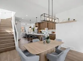 Stunning 3BR Luxury Home Downtown Corner Views