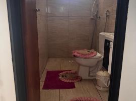 Rancho Marine Condomínio Lago e Sol, hotelli kohteessa Fronteira