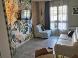 Cocoon, Pool, 5 Minutes from Disneyland Val d'Europe, Paris, viešbutis mieste Serris