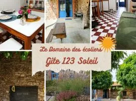 Domaine des Ecoliers - Gîte 123 soleil - Parking privé