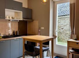 Le Petit Cocon de Pleyben, hotel di Pleyben