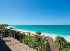 Lux Beachfront House W/ Private Pool on Bank Rd. Walk to Tippy's!