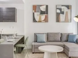 Downtown Miami Condo with Balcony & Rooftop Pool