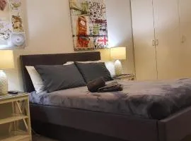 Apartment in Griffith with Free Parking & Wi-fi