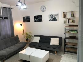 Studio 1 chambre, hotel in Port-Gentil