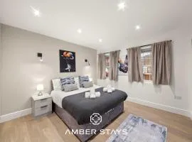 Modern 4 Bed 4 Bath Home in Reading Perfect for Business and Contractors with Free Parking!