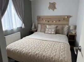 Big Boss Caravan-Camber Sands,Sleep 8, Free Wi-Fi, Netflix, Parking