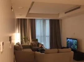 Pinnacle Row Chic 1BR Apartment