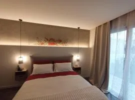 SOTTOVOCE Camera con giardino privato ingresso indipendente