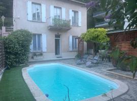 Katy, hotel din Nisa