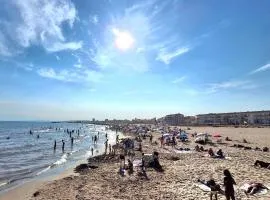 Station balnéaire, studio 100 m plage & commodités