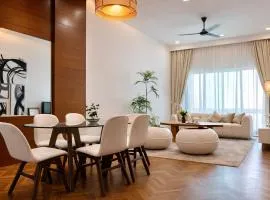 Straits Quay Seafront Suite l Panoramic Seaview