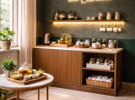 Dimora delle Camelie - Historic Rooms & Suites โรงแรมในกาแซร์ตา