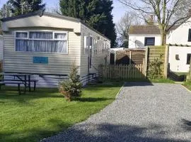 Woodland View Dog Friendly Spacious Lodge