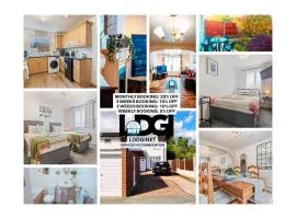 Spacious White House with parking, garden, Wi-Fi