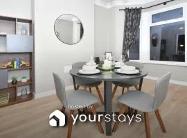 Elm House by YourStays - Lovely home in Cheshire, quiet residential street