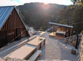 Pine Hill RUBY with free jacuzzi