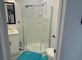 Modern cottage with access to private beach