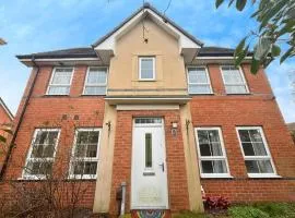 City Edge 3 bedroom 3 bathroom house