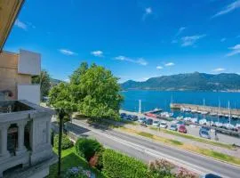 Residenza Oleandro Lake View Luino Center - Happy Rentals