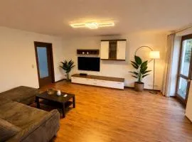 Souterrain Apartment mit Top Anbindung UrbanStay Schwerin - UNESCO Weltkulturerbe