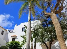 Sunny Oasis Amarilla Golf