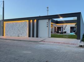 Casa Sol & Sal- Guriri, hotel i São Mateus