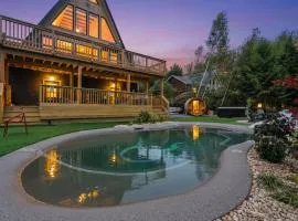 Lakefront AFrame, Heated Pool, Spa, Sauna, Theatre