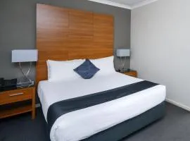 Crest on Barkly Hotel