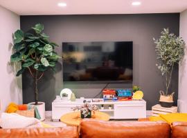 Full kitchen, TV Subscriptions, Luxurious bed, hotel din Bélanger