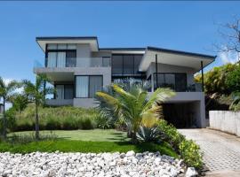 Casa Mar Azul House in a Condominium Close to the Beach, hotel v destinaci Santa Cruz