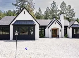 Spacious 4-bedroom Luxury Retreat